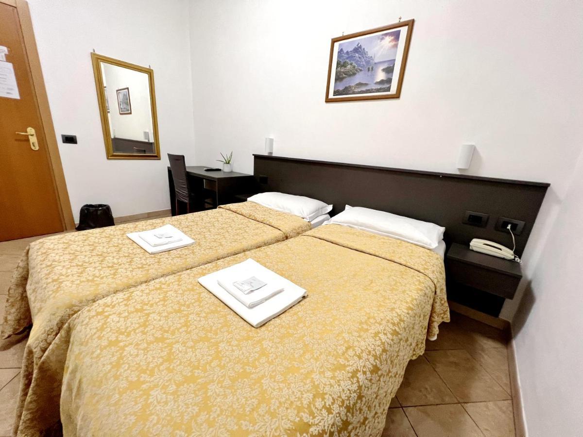 Hotel Domus Termini ローマ エクステリア 写真